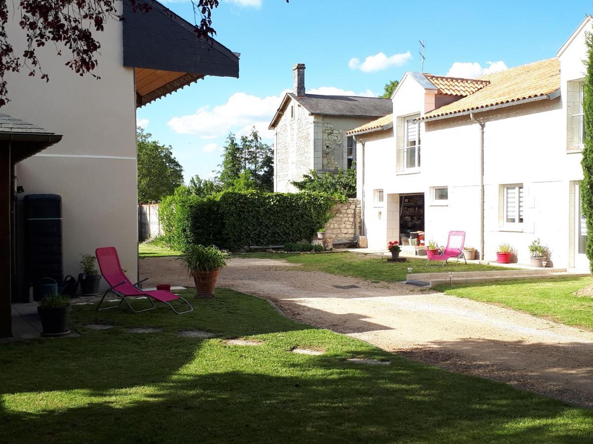 Gite Amanala Poitou Saint-Genest-d'Ambiere Extérieur photo